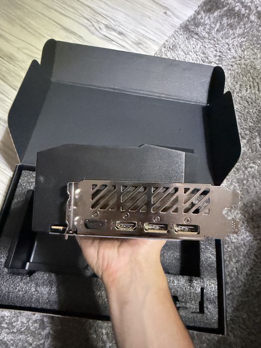 Placa video rx 7900 xtx 24 gb 384 biti ca noua