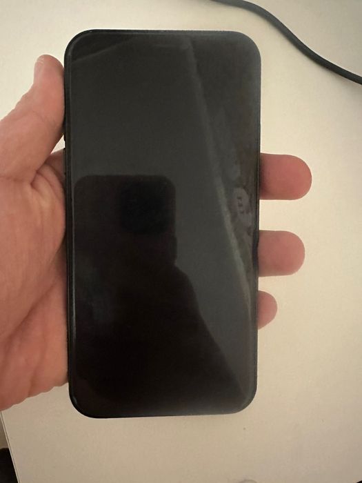 Продам айфон XR в корпусе iphone 16