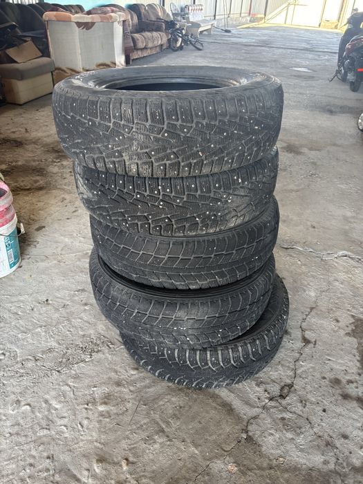 Шины зимние 225/70/60