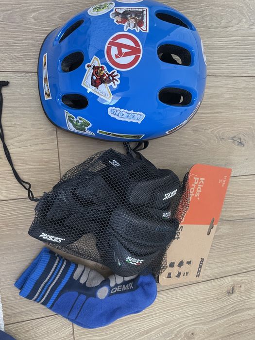 Роликовые коньки