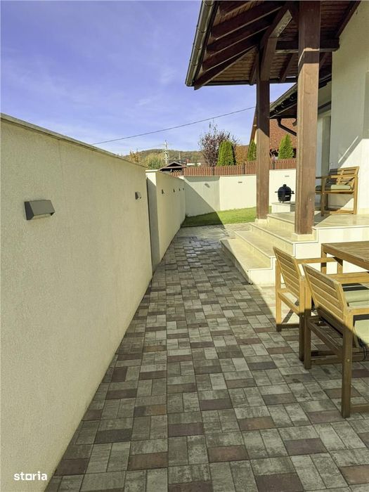 Casa 3 dormitoare, langa Orizont, Livezeni