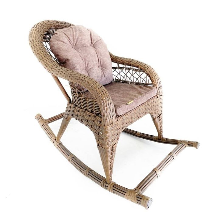 Кресло качалка из ротанга
