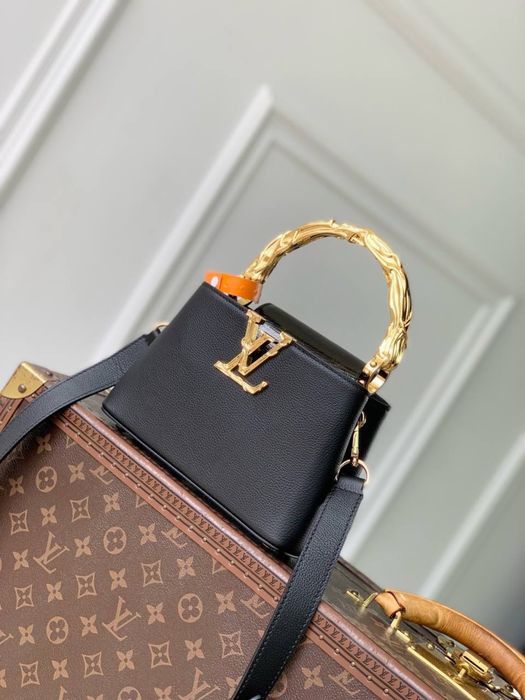 Geanta Louis Vuitton Capucines
