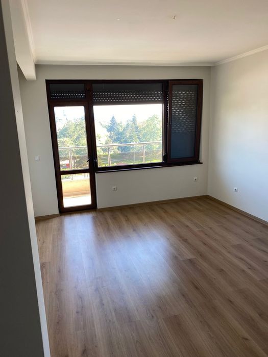 Дава се под наем Четиристаен апартамент в Добрич, Свети Георги - 105 кв.м за 765 € - Снимка #6