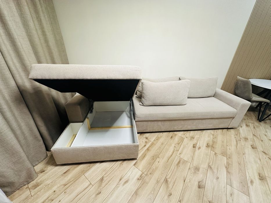 Угловой диван 3м в отличном состоянии