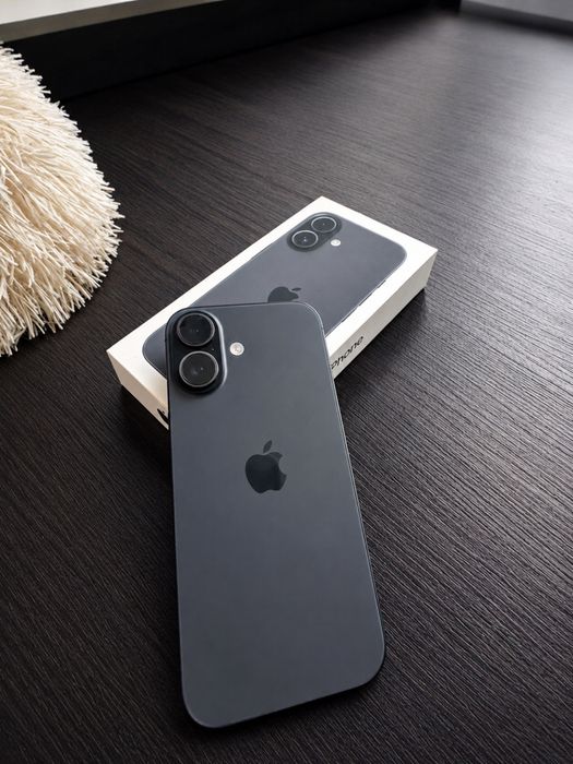 iPhone 17 Black – Ca nou, baterie 100%, folosit foarte puțin