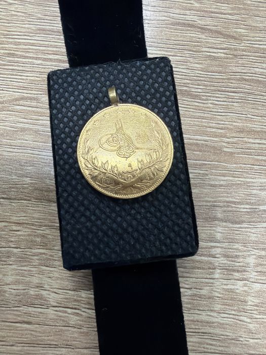 Златна монета 22 карата