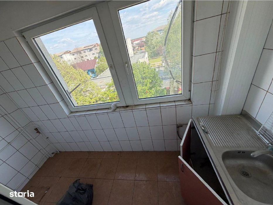 Focsani - str. Echitatii, Garsoniera 20 mp - etaj 4/4