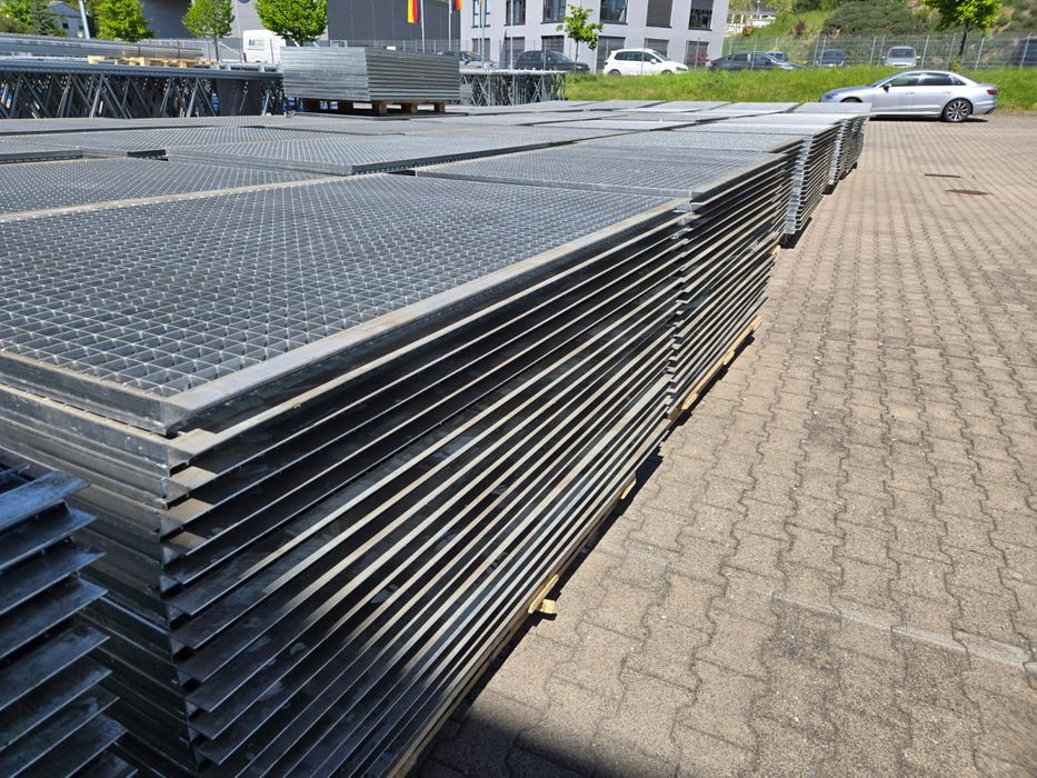 Grilaje-trepte zincate 125x24