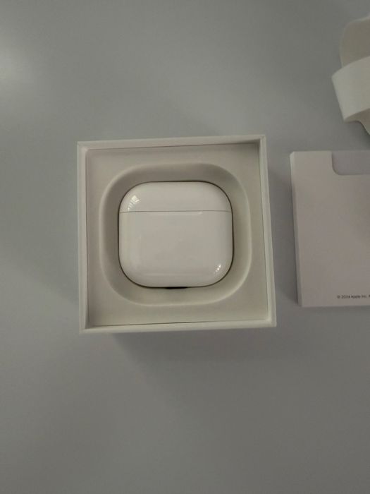 Apple Airpods 4