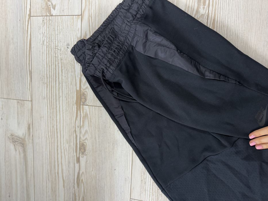 Пола Nike Tech Fleece