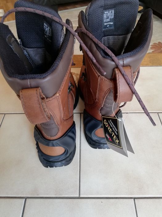 Ghete piele ECCO