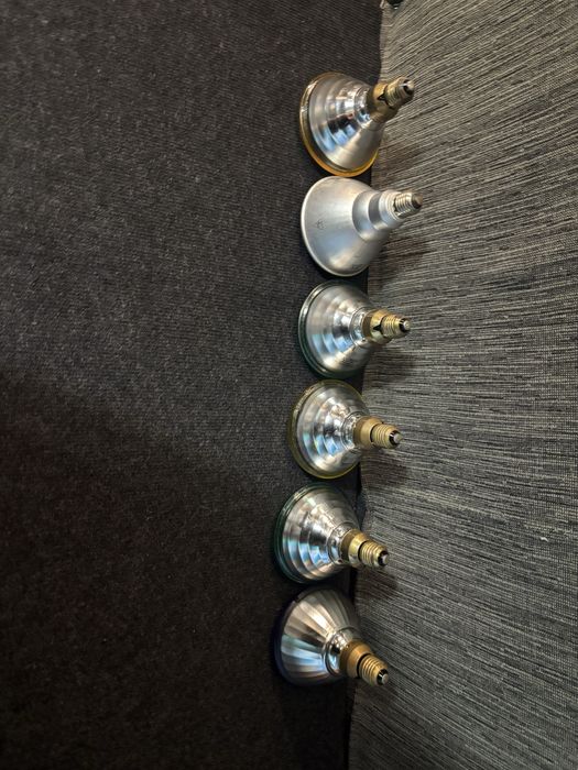 Becuri exterioare colorate