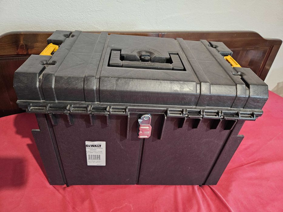 Куфар за инструменти DeWALT TOUGHSYSTEM DS400
