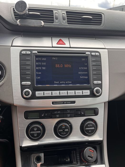Se vinde Passat b6