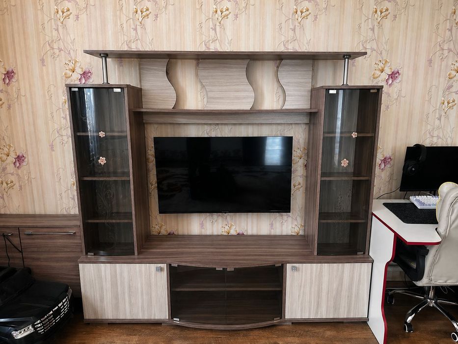 Продам стенку срочно