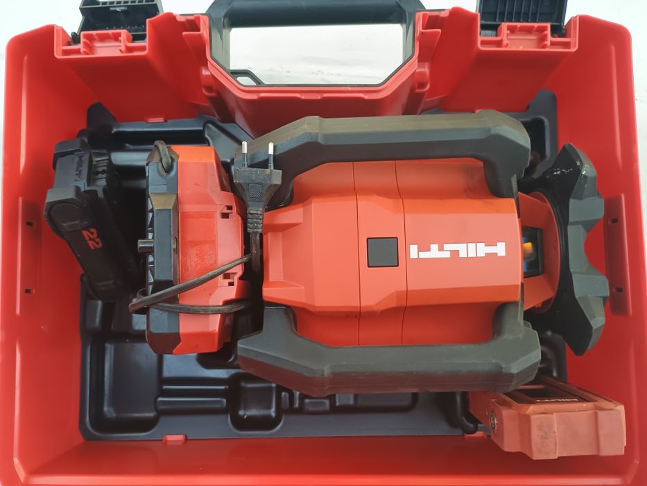 Laser panta canalizare hilti pr40 nuron. La cutie cu receptor, baterie și incarcator