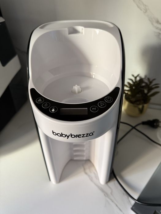 Baby Brezza машина за мляко