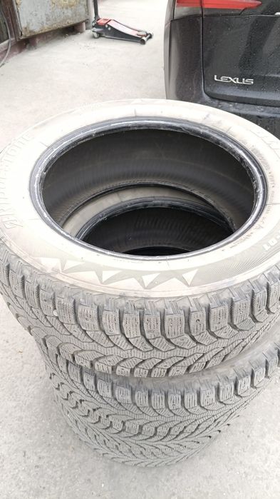 Продам резину 235/60 R18