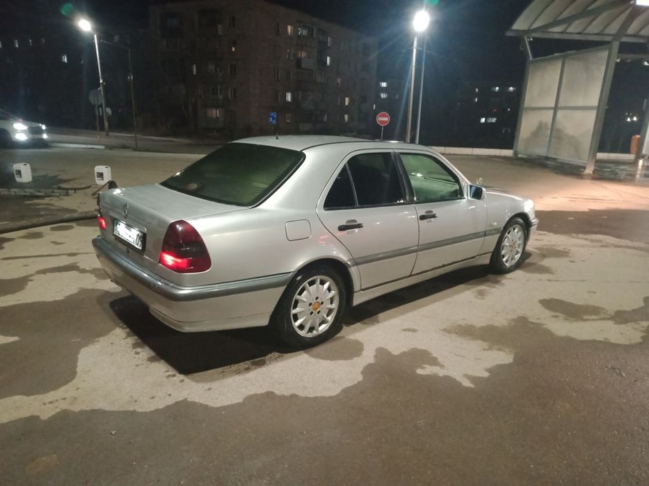 Мерседес - бэнц С180