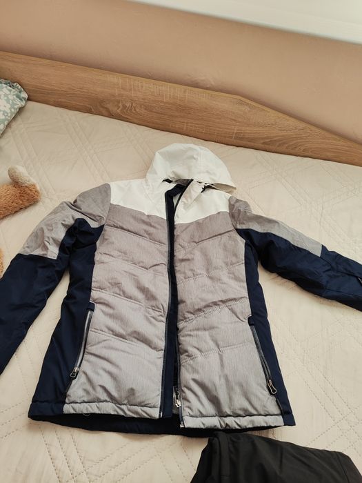 Дамско ски яке и ски панталон