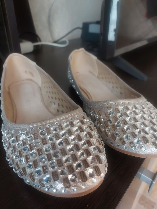 Балетки с камнями