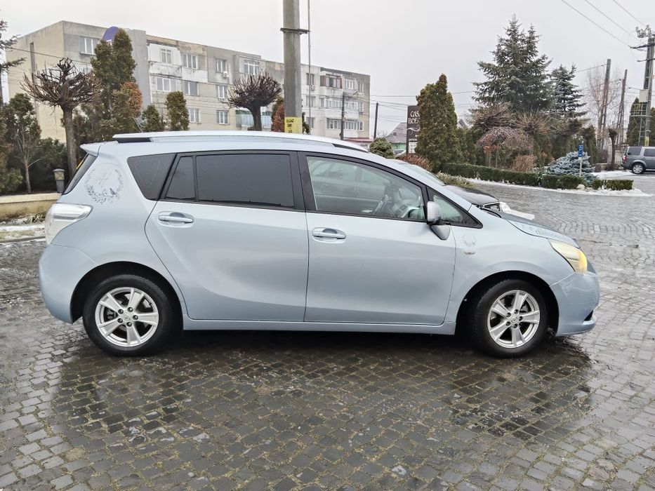 De vânzare Toyota Verso 2