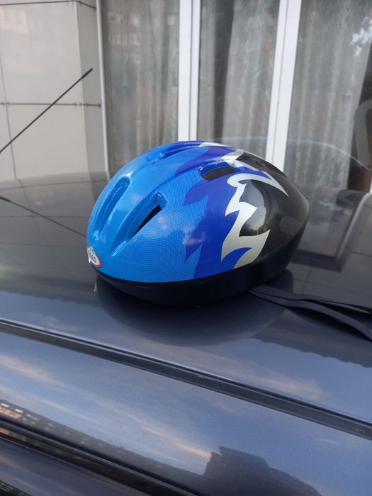 Шлем велосипедный.