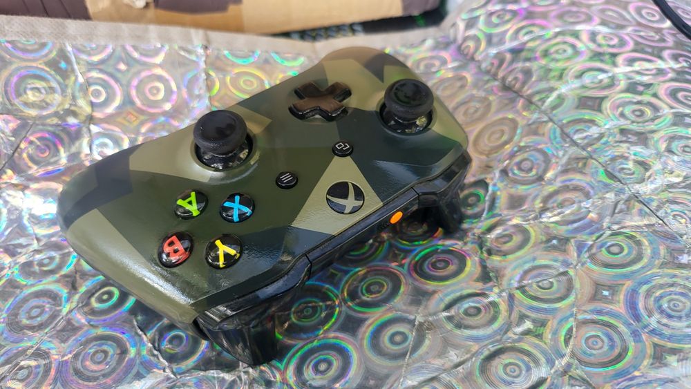 Лимитиран камофлажен контролер джойстик Xbox one series PC компютър