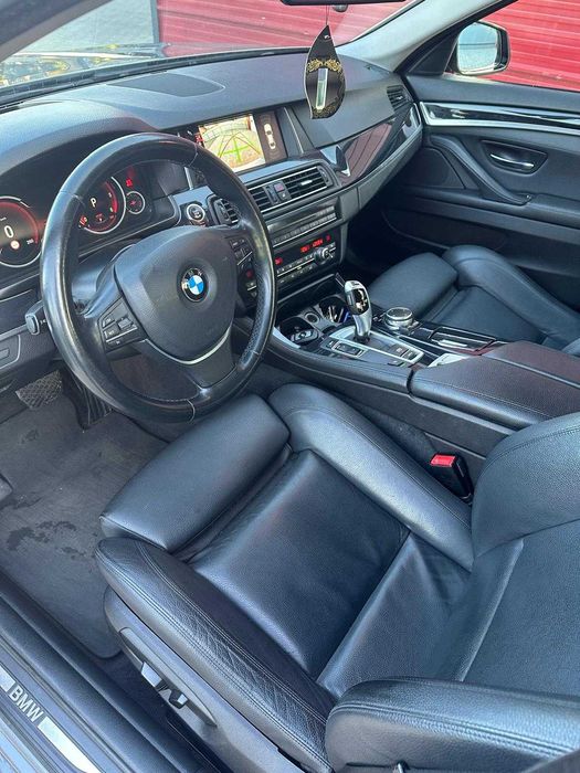Bmw Seria 5 520D 190CP(B47-G30)~06/2016~Bord digital~HUD~Navi M~Camere