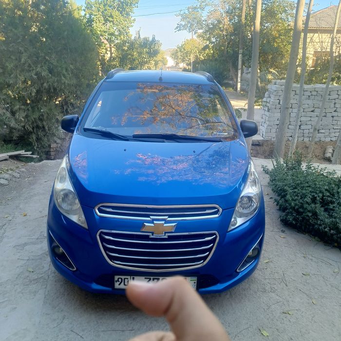 Спарк 2010 йил зур машин узимники