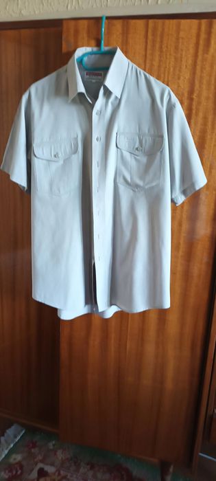 Camasi pentru barbati marimea  38 si 40/41