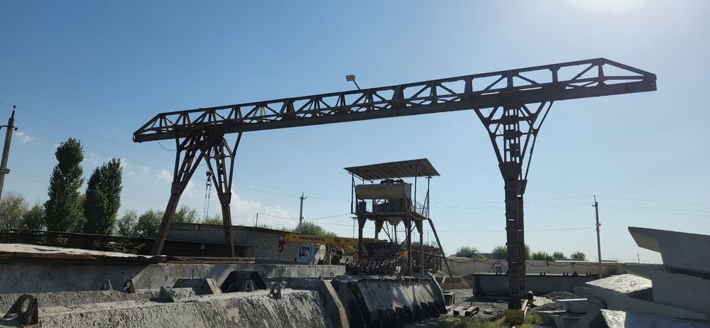 Козловой кран 10 тонналик холати зур ишлаб турибди