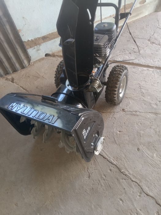 Снегоуборочная машина