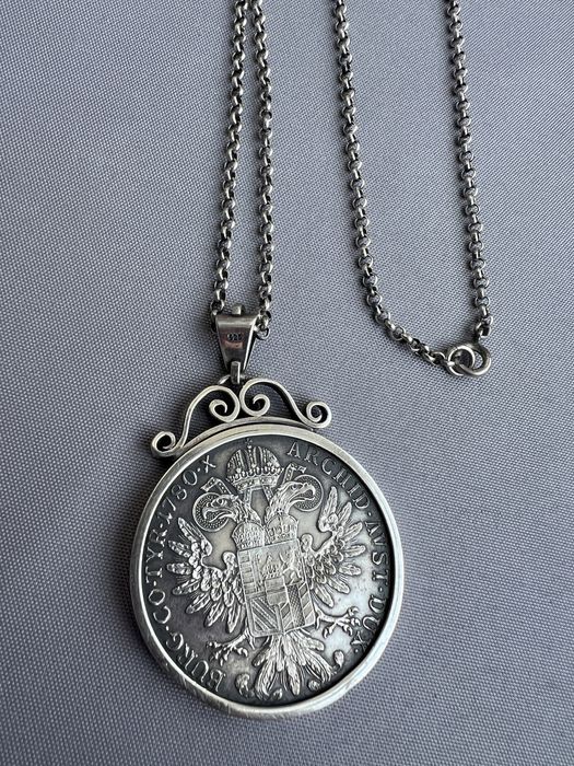 Pandantiv si lant din argint