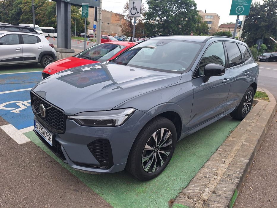 Volvo XC 60 Volvo XC60 B4 (DIESEL) AT8 AWD Plus Dark