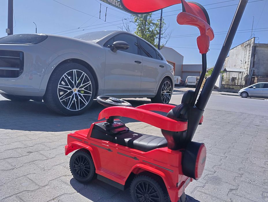 MERCEDES Кола за яздене с дръжка и сенник Mercedes-benz G350d червен