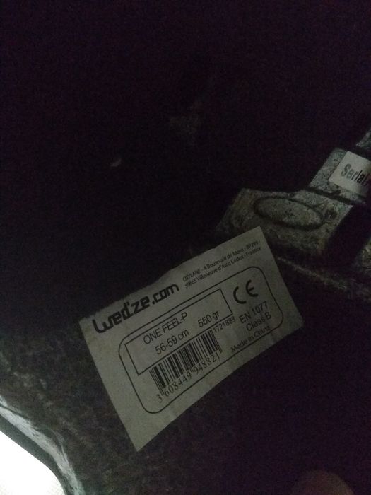 Vând cască de protecție