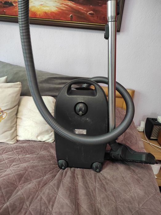 Прахосмукачка Миеле / Miele Complete C3