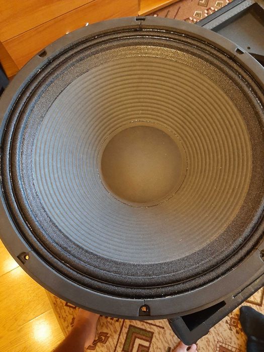 Бас каси JB systems vibe-18 инч 2 бр.