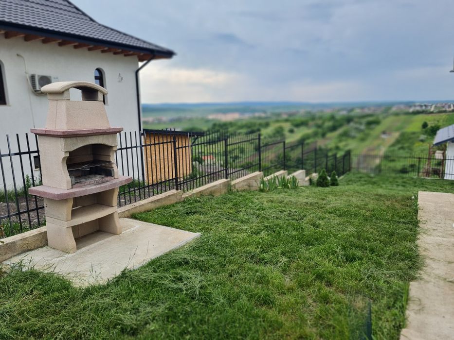 Casă în Valea Lupului / 4 camere / asfalt / garaj / magazie