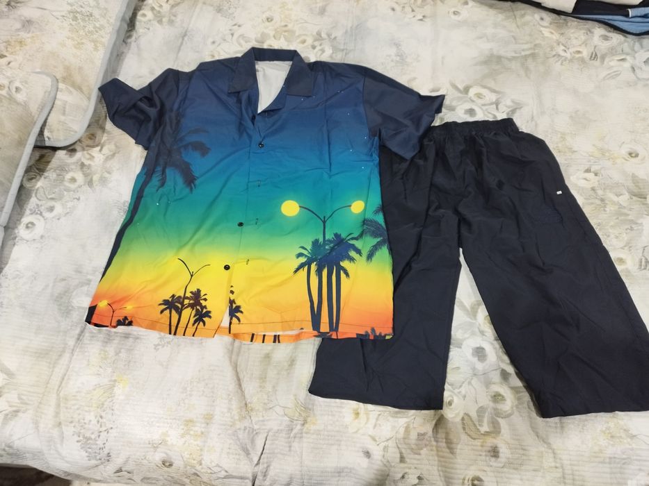 Продаю Говайский рубашку и шорты