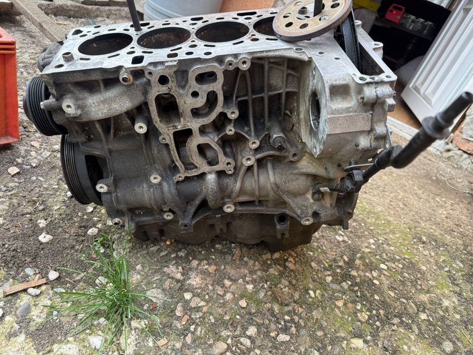Motor BMW E91 318d , AN 2012 .