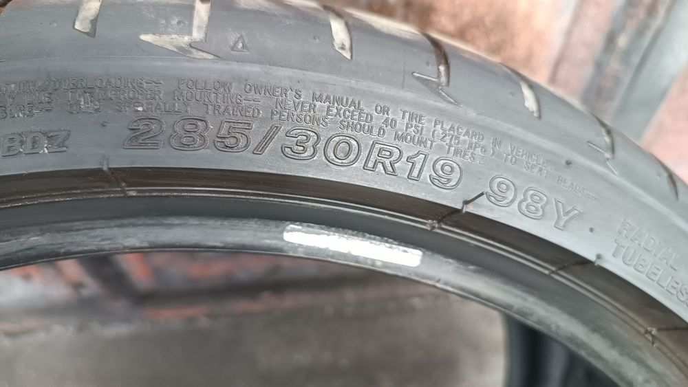 285/30/19 Bridgestone