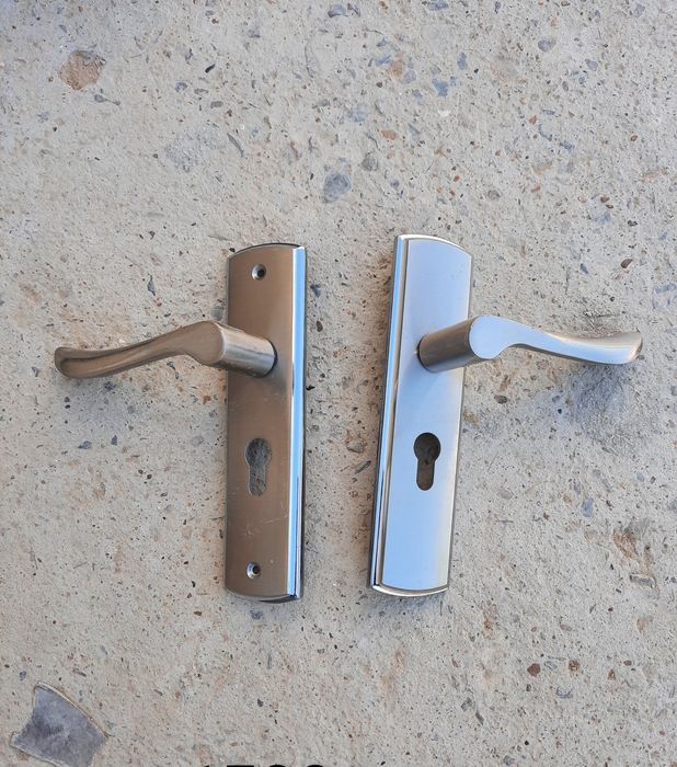 Двер ручка б/у  Продаётся