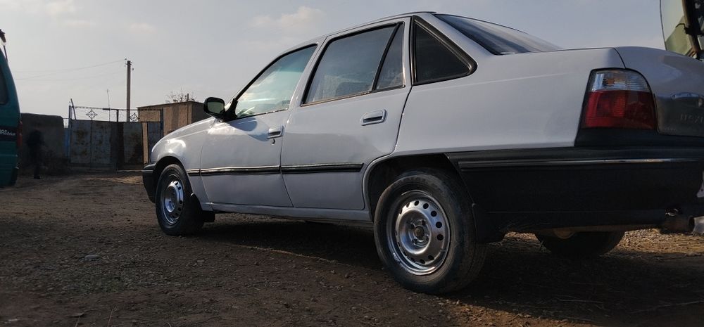 Nexia 1 sotiladi srochna