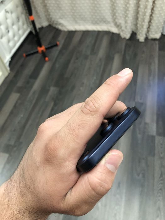 Продам Айфон Xr в корпусе 17 Pro