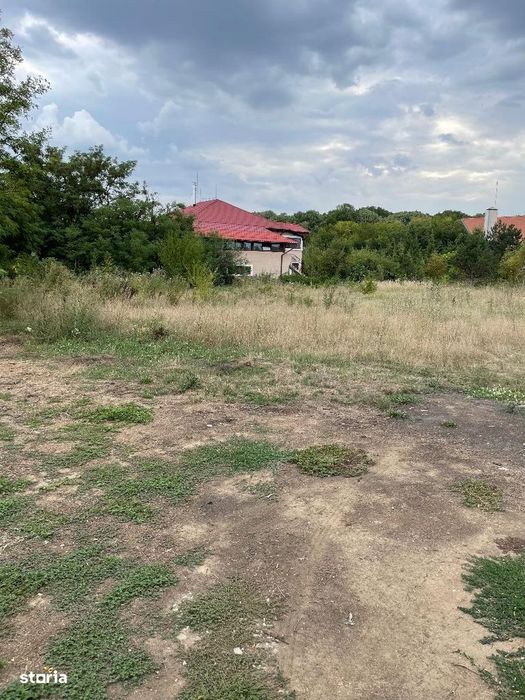 Teren de construit în zonă verde, 3774mp