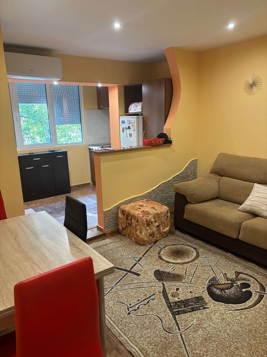 Дава се под наем Едностаен апартамент в Димитровград - 47 кв.м за 199.41 € - Снимка #1
