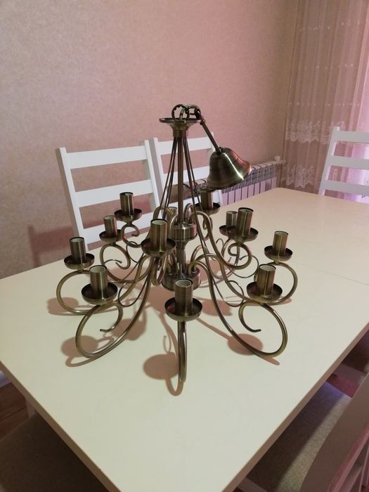 Люстра на 12 лампочек